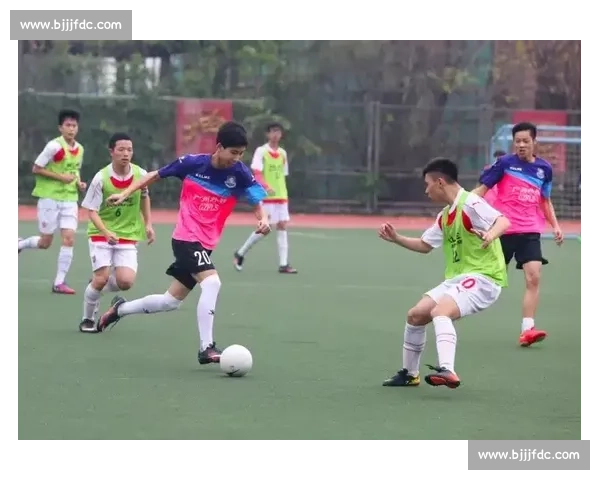 上海 40 年老牌青少年足球赛今夏重燃战火!全城招募少年 “足球小将” 上海 40 年老牌青少年足球赛今夏重燃战火!全城招募少年 “足球小将”