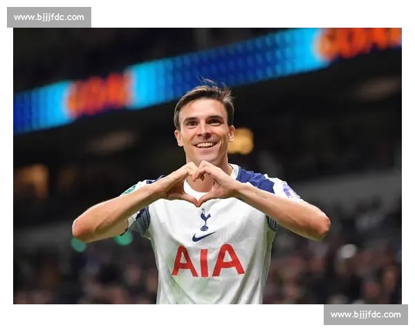 帕利尼亚:热刺诚意与教练信任促成转会 战术适配性是关键 帕利尼亚:热刺诚意与教练信任促成转会 战术适配性是关键